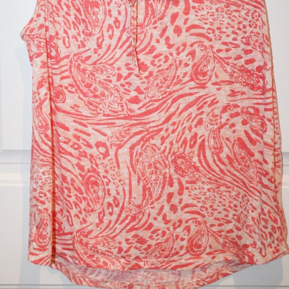 3/$20 🏷 Penmans Coral Patterned Tank Size M - Picture 3 of 3